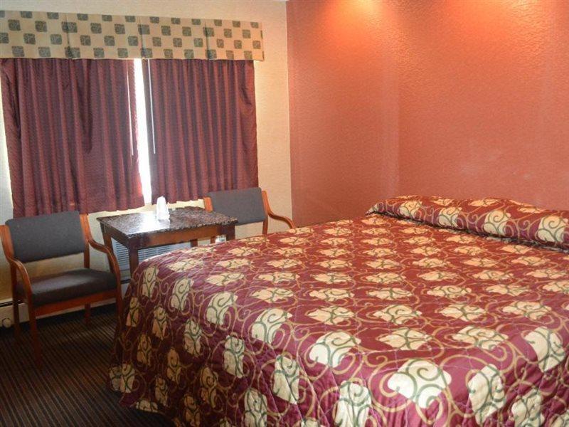 Travelodge By Wyndham Avenel Woodbridge מראה חיצוני תמונה